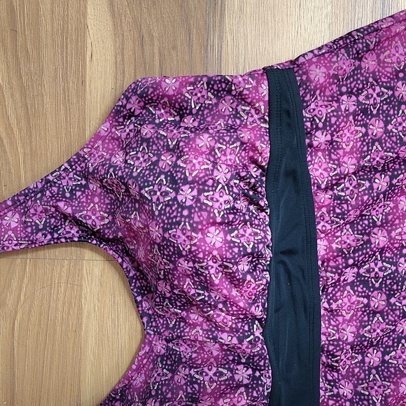 Merona Plus Size Ladies Swim Top,  16W Black and Purple,  Swim Top - Picture 3 of 6